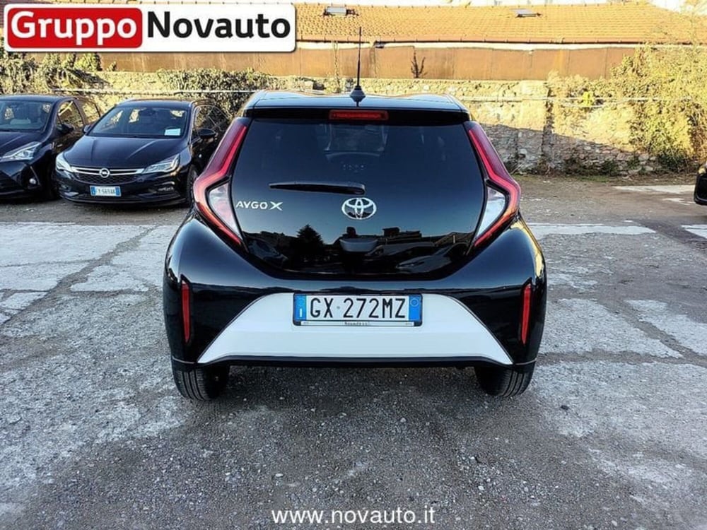 Toyota Aygo X nuova a Varese (8)