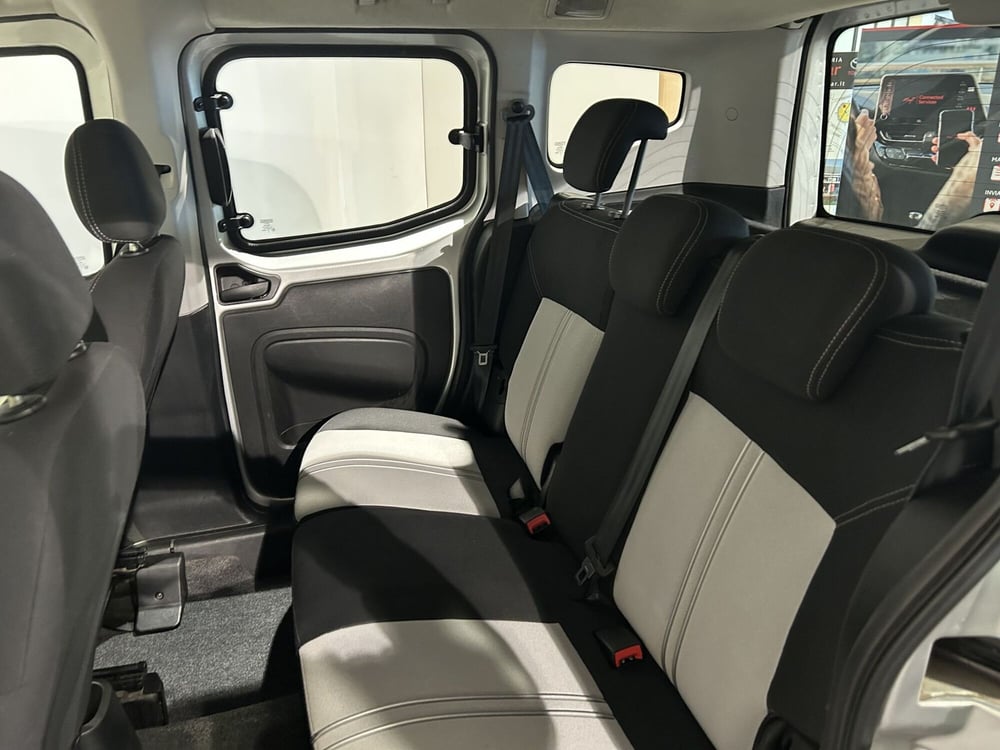 Fiat QUBO usata a Milano (17)