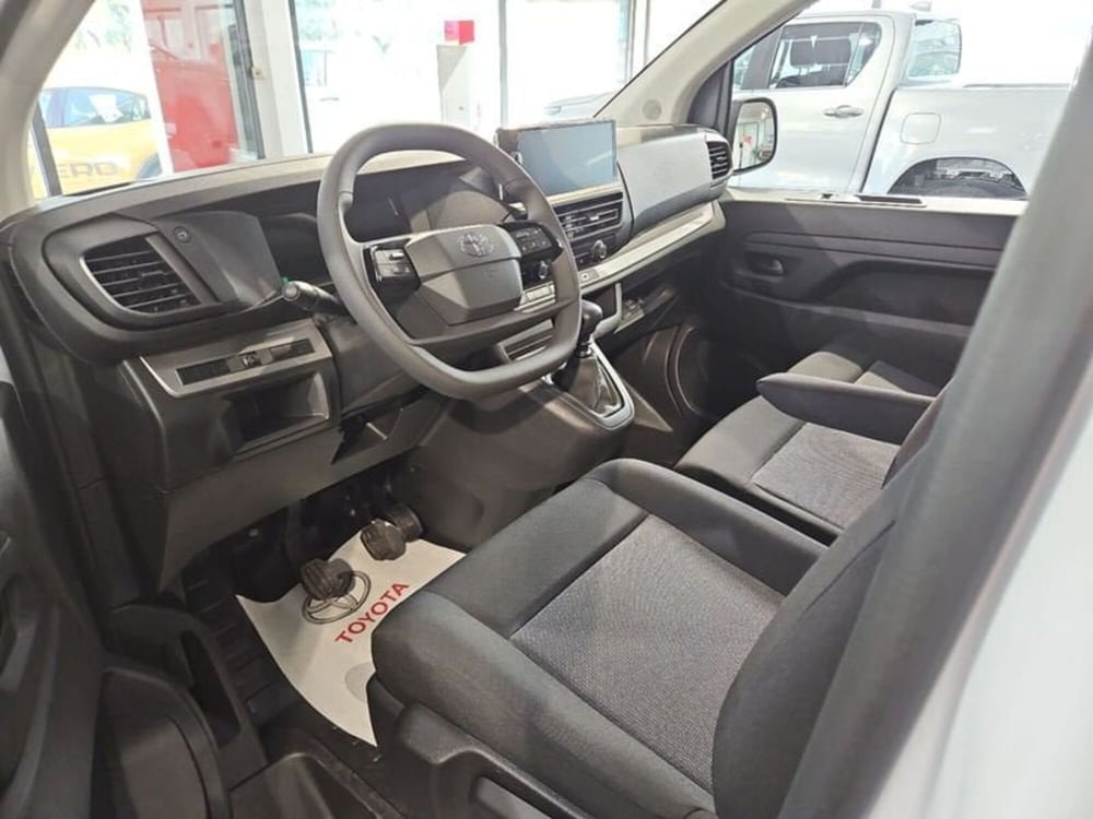 Toyota Proace nuova a Vicenza (10)