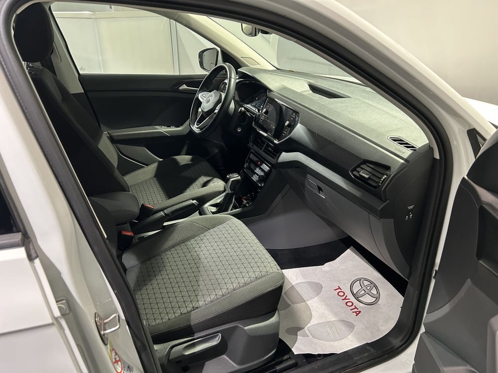 Volkswagen T-Cross usata a Milano (14)