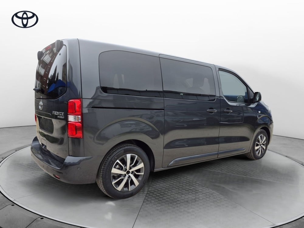 Toyota Proace Verso nuova a Cremona (4)