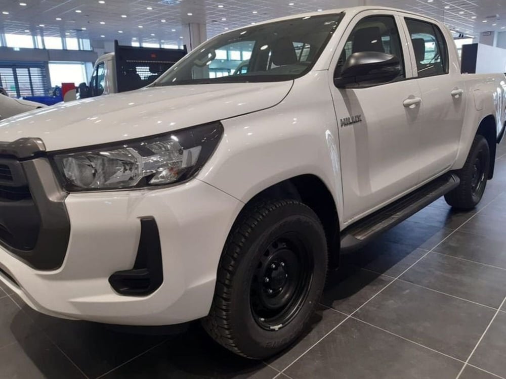 Toyota Hilux nuova a Vicenza (8)