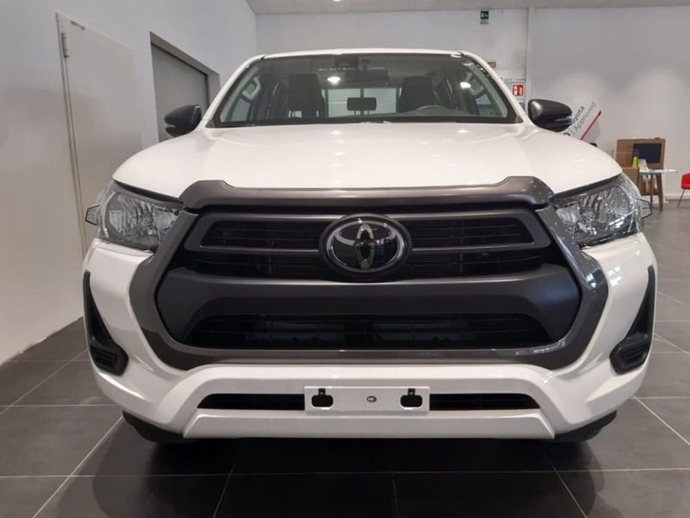 Toyota Hilux nuova a Vicenza (9)