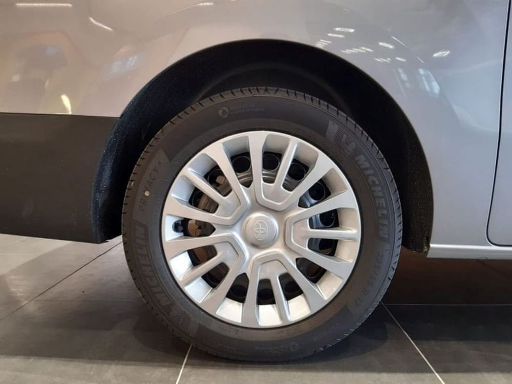 Toyota Proace Verso nuova a Vicenza (10)