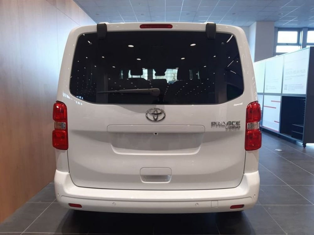 Toyota Proace Verso nuova a Vicenza (6)