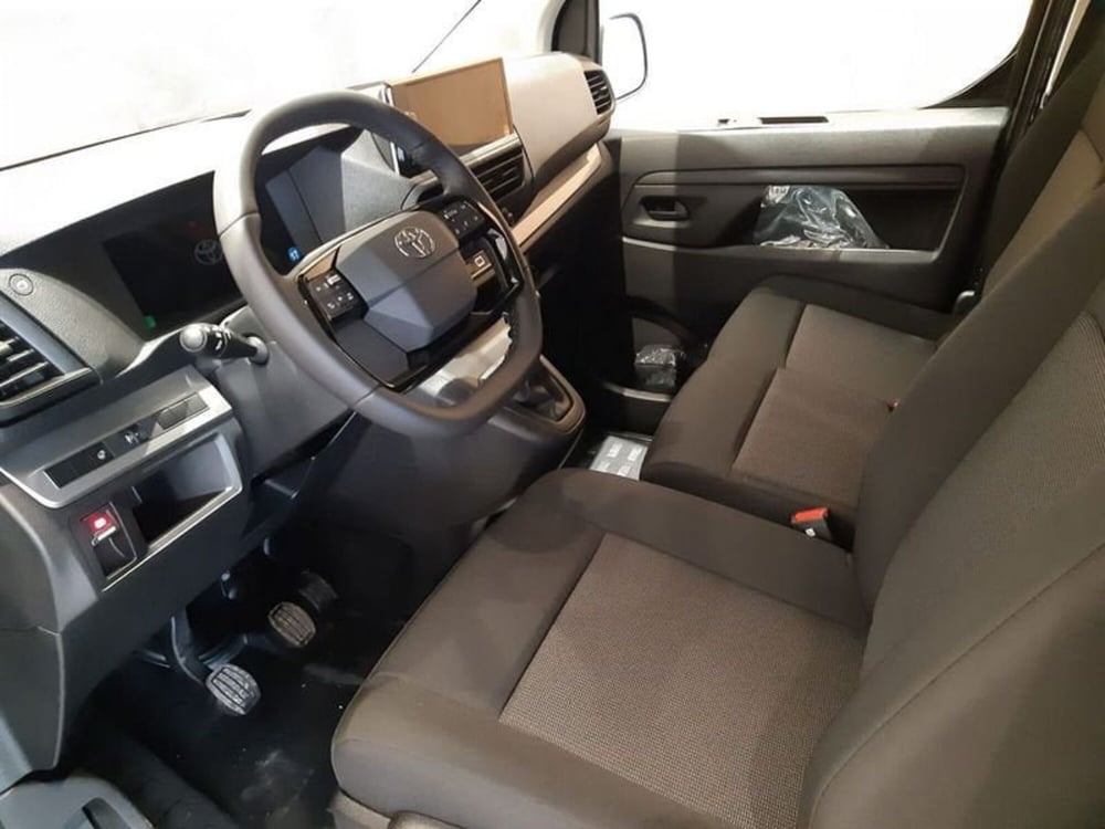 Toyota Proace nuova a Vicenza (13)