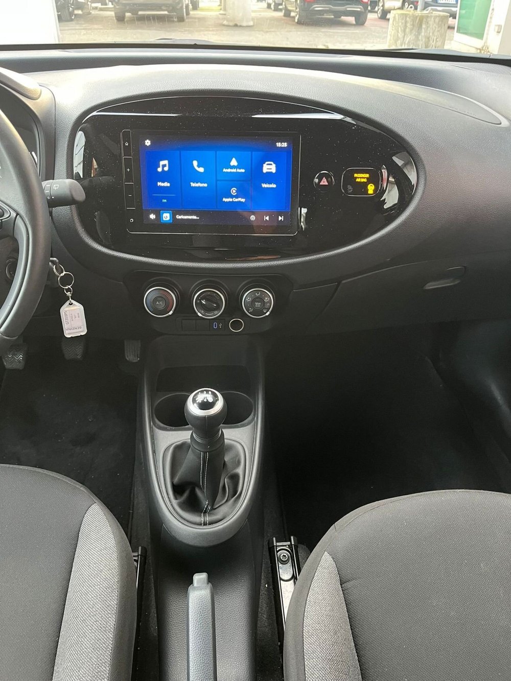 Toyota Aygo X usata a Cremona (11)