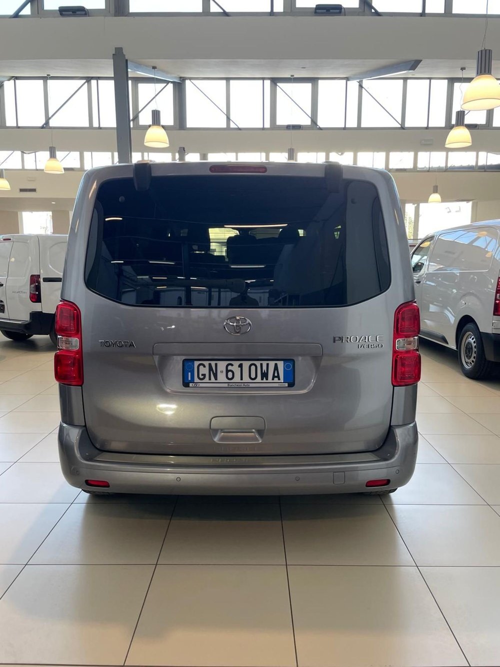 Toyota Proace Verso usata a Cremona (4)