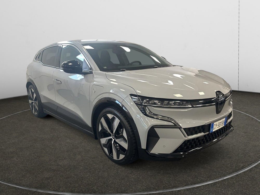 Renault Megane E-Tech Electric nuova a Napoli