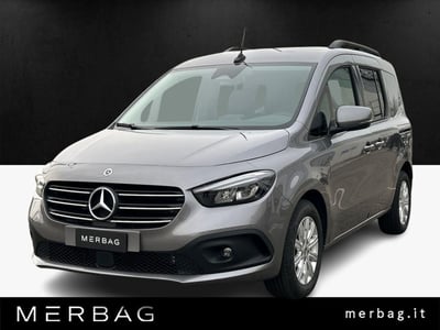 Mercedes-Benz Classe B 180 d Premium  nuova a Lainate