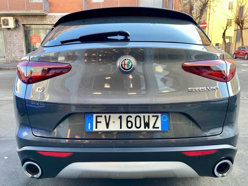 Alfa Romeo Stelvio usata a Parma (3)