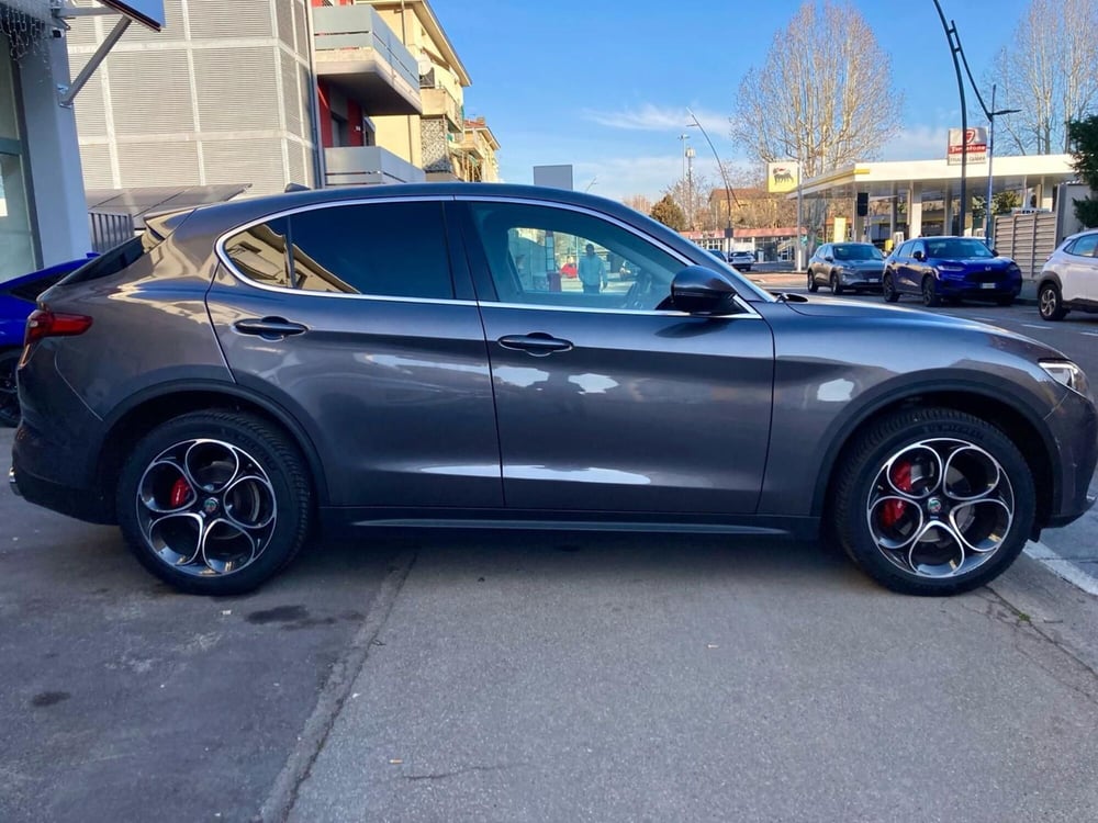 Alfa Romeo Stelvio usata a Parma (5)