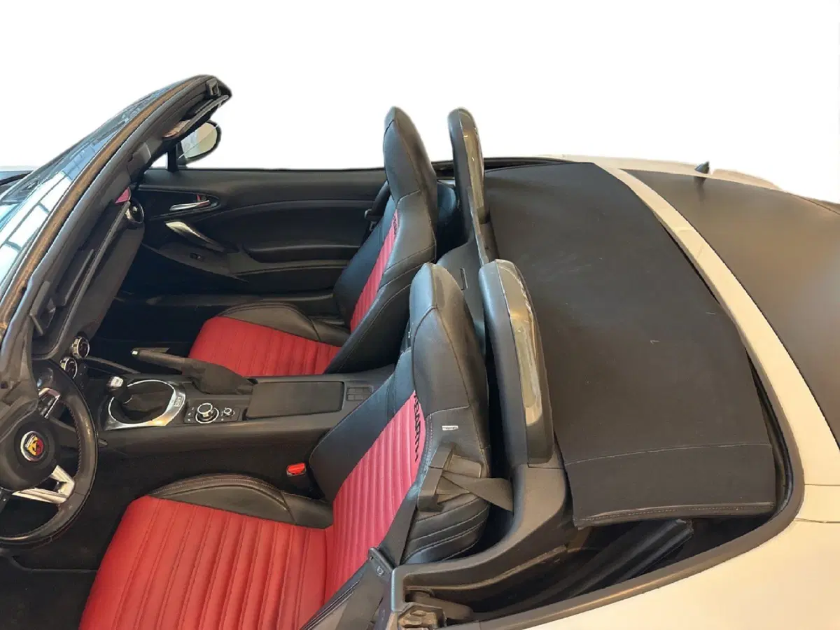 Abarth 124 Spider usata a Arezzo (19)