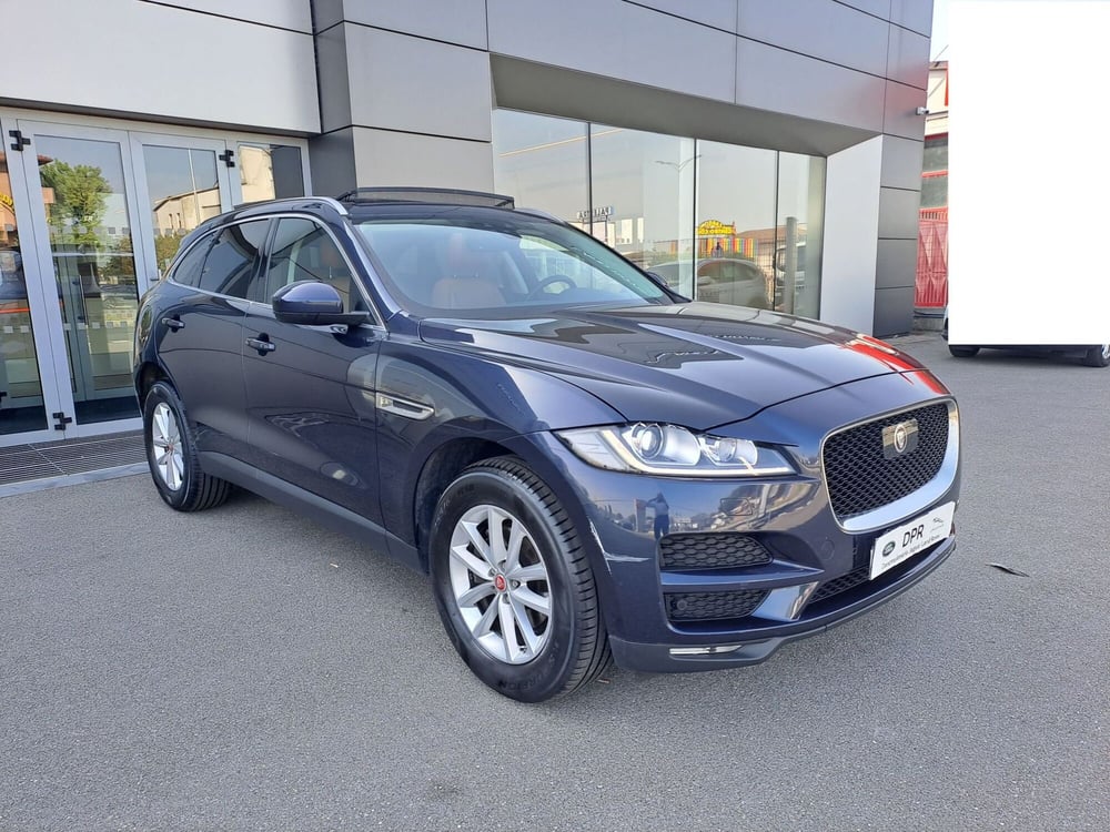 Jaguar F-Pace usata a Pavia (3)