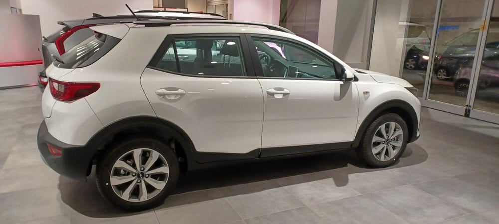 Kia Stonic nuova a Messina (4)