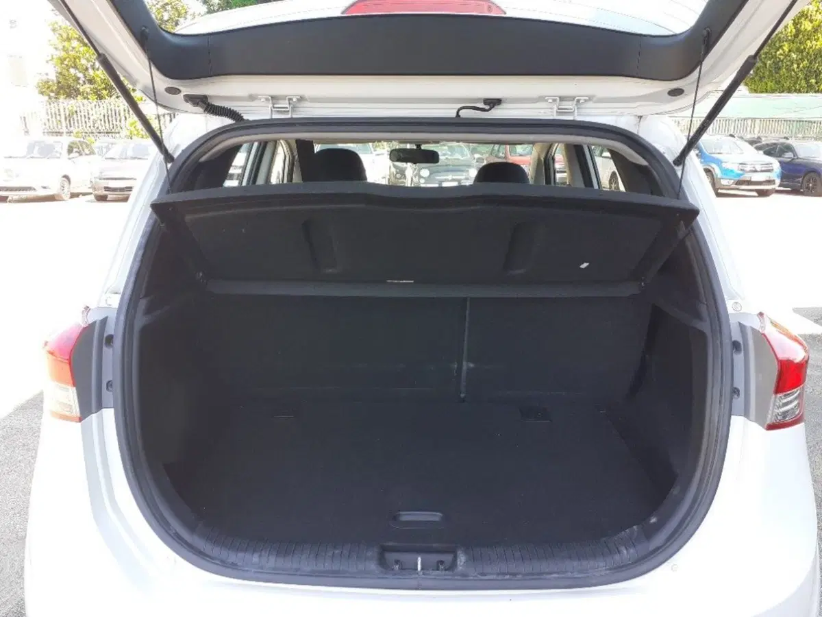 Hyundai ix20 usata a Modena (8)