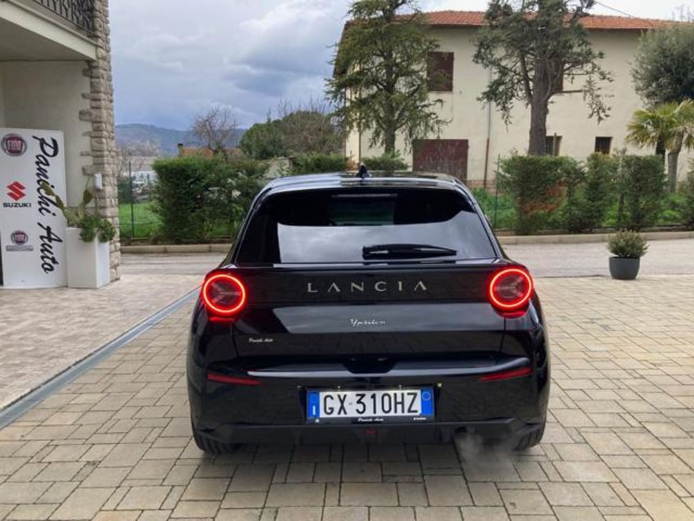 Lancia Ypsilon nuova a Arezzo (7)