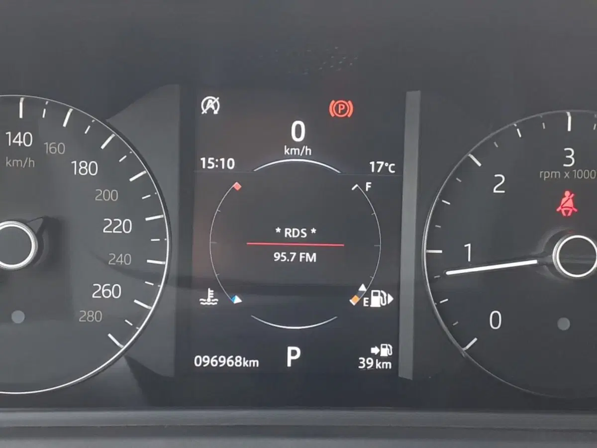 Land Rover Range Rover Velar usata a Modena (9)