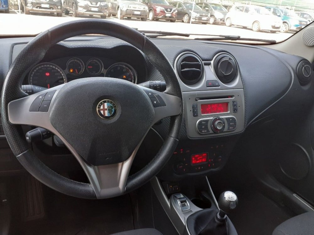 Alfa Romeo MiTo usata a Modena (9)