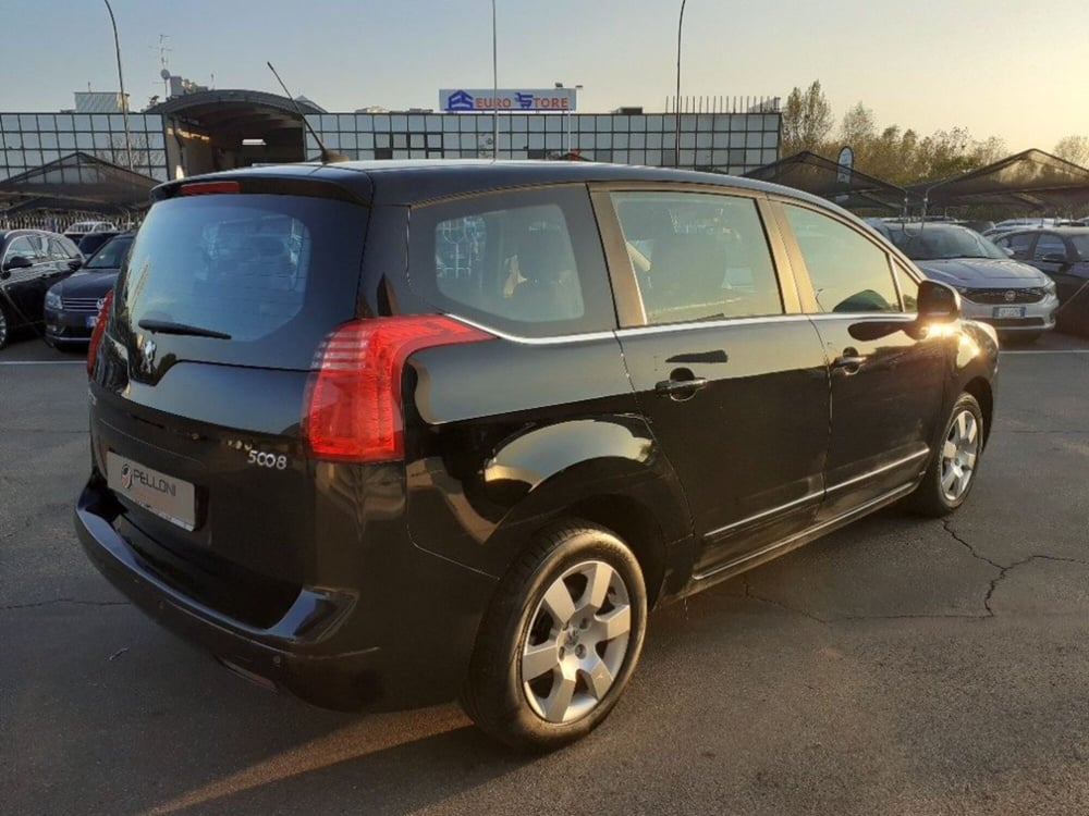 Peugeot 5008 usata a Modena (5)