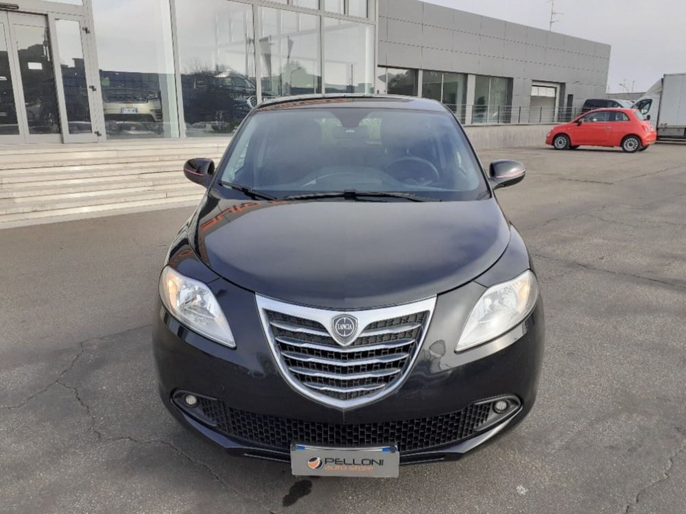 Lancia Ypsilon usata a Modena (3)