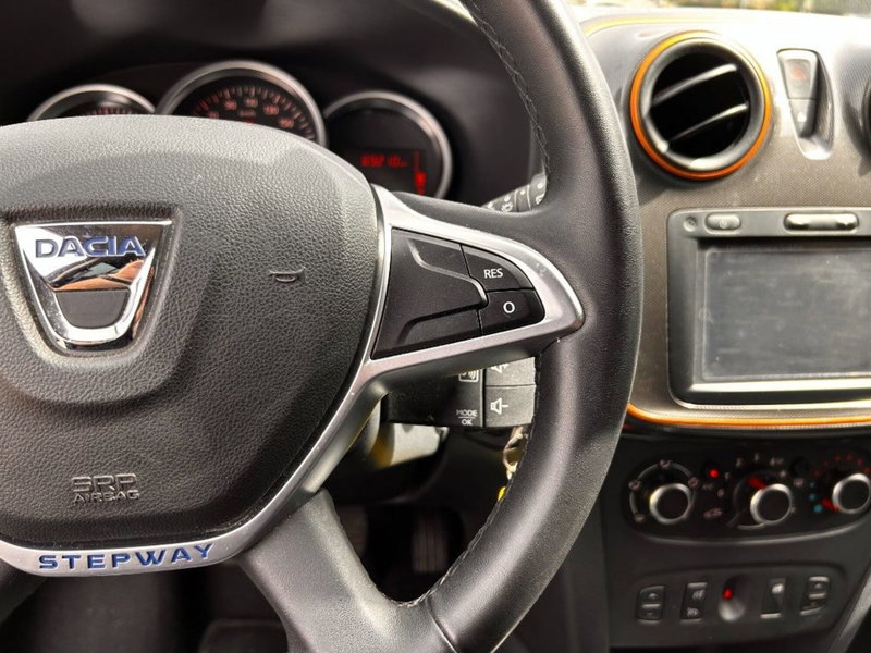 Dacia Sandero usata a Modena (11)