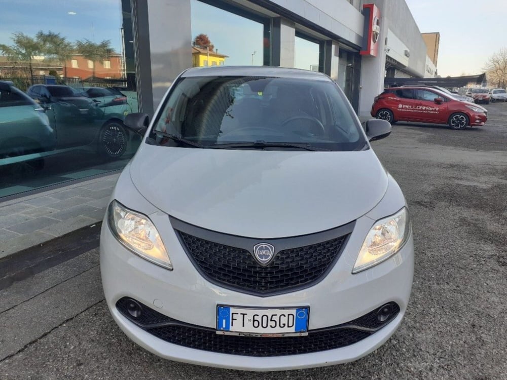 Lancia Ypsilon usata a Modena (3)