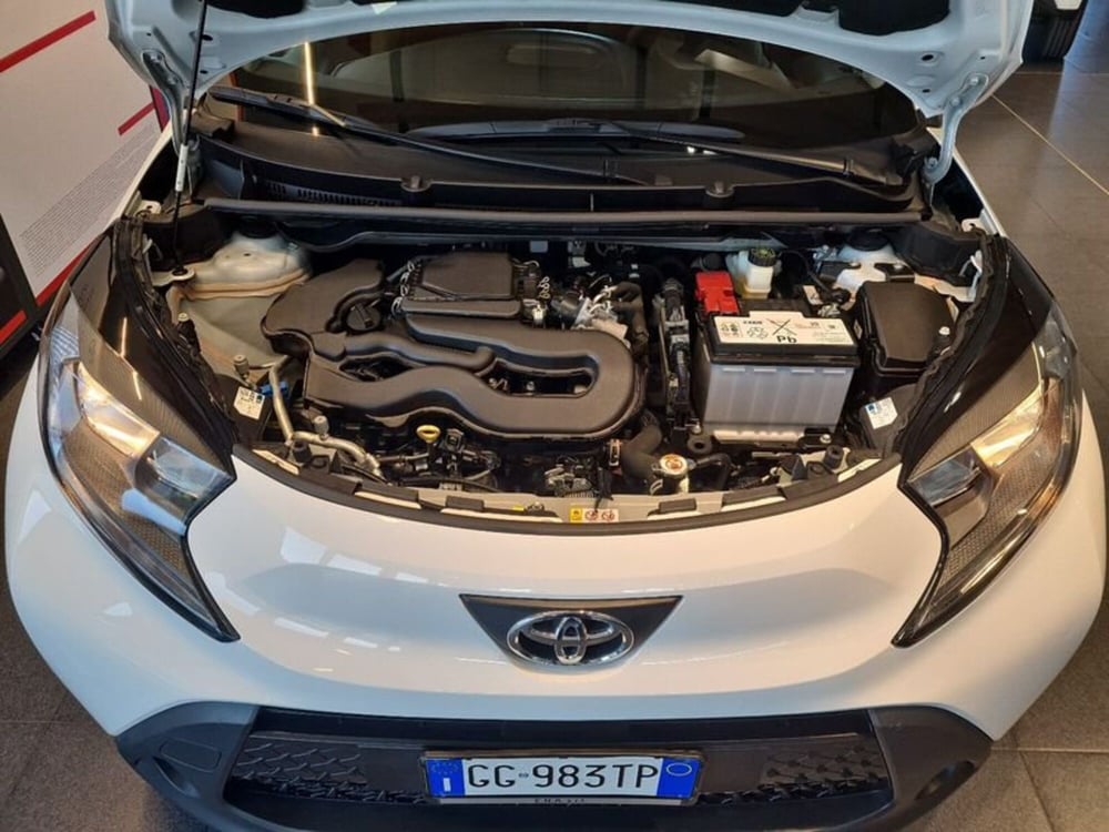 Toyota Aygo X nuova a Cagliari (14)