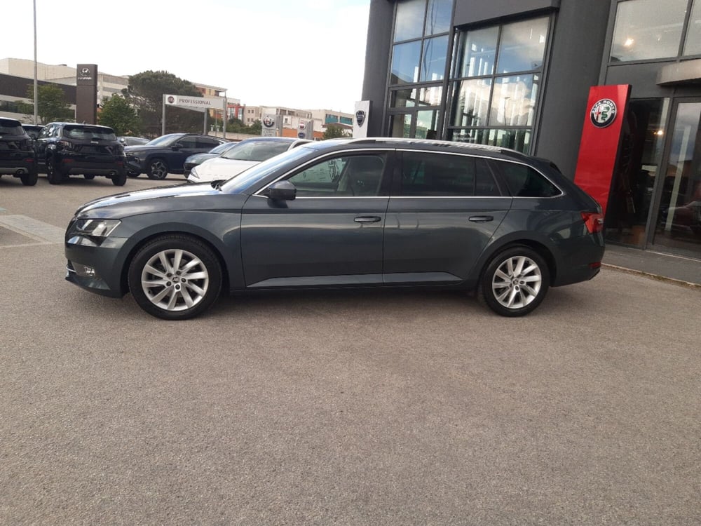 Skoda Superb Station Wagon usata a Campobasso (2)