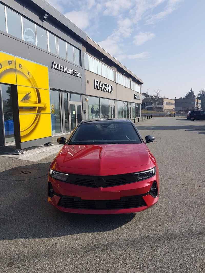 Opel Astra nuova a Aosta (3)