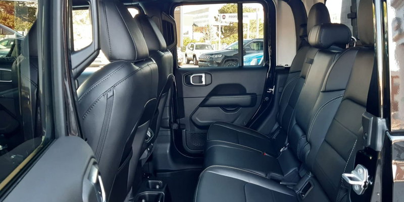 Jeep Gladiator usata a Chieti (12)