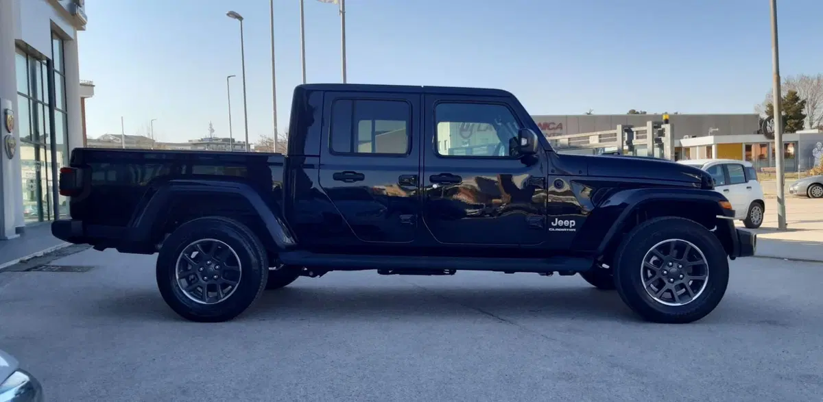 Jeep Gladiator usata a Chieti (5)
