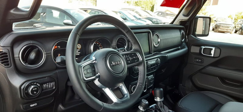 Jeep Gladiator usata a Chieti (9)