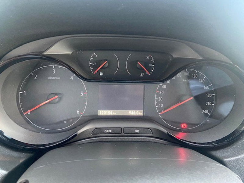 Opel Grandland X usata a Ancona (12)