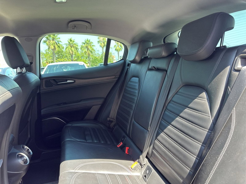 Alfa Romeo Stelvio usata a Chieti (13)