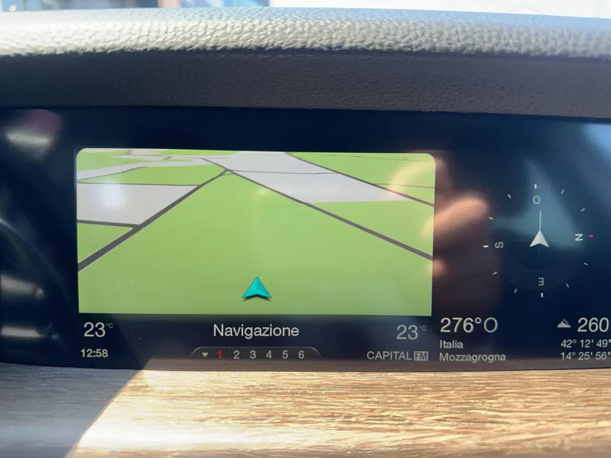 Alfa Romeo Stelvio usata a Chieti (19)