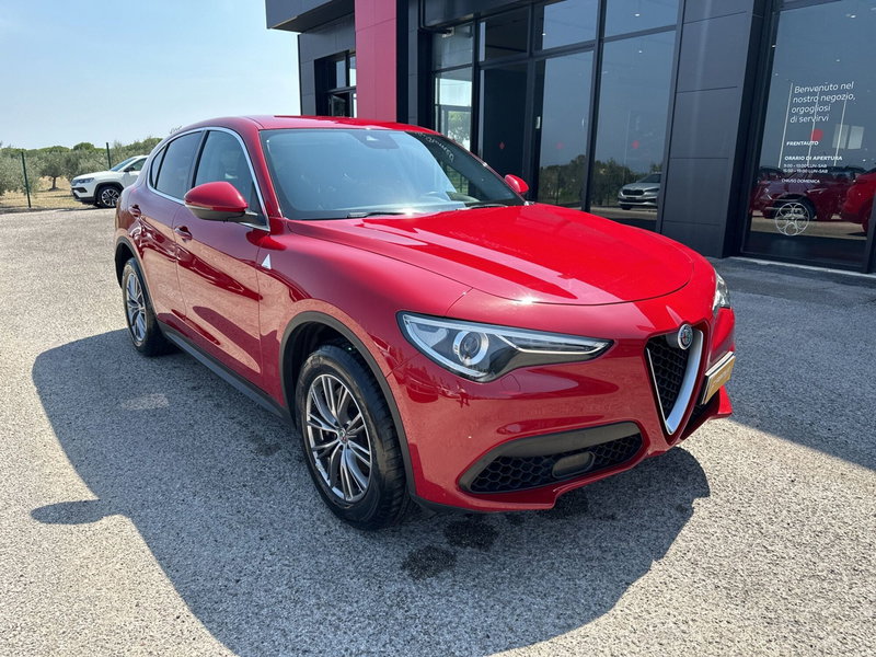 Alfa Romeo Stelvio usata a Chieti (8)