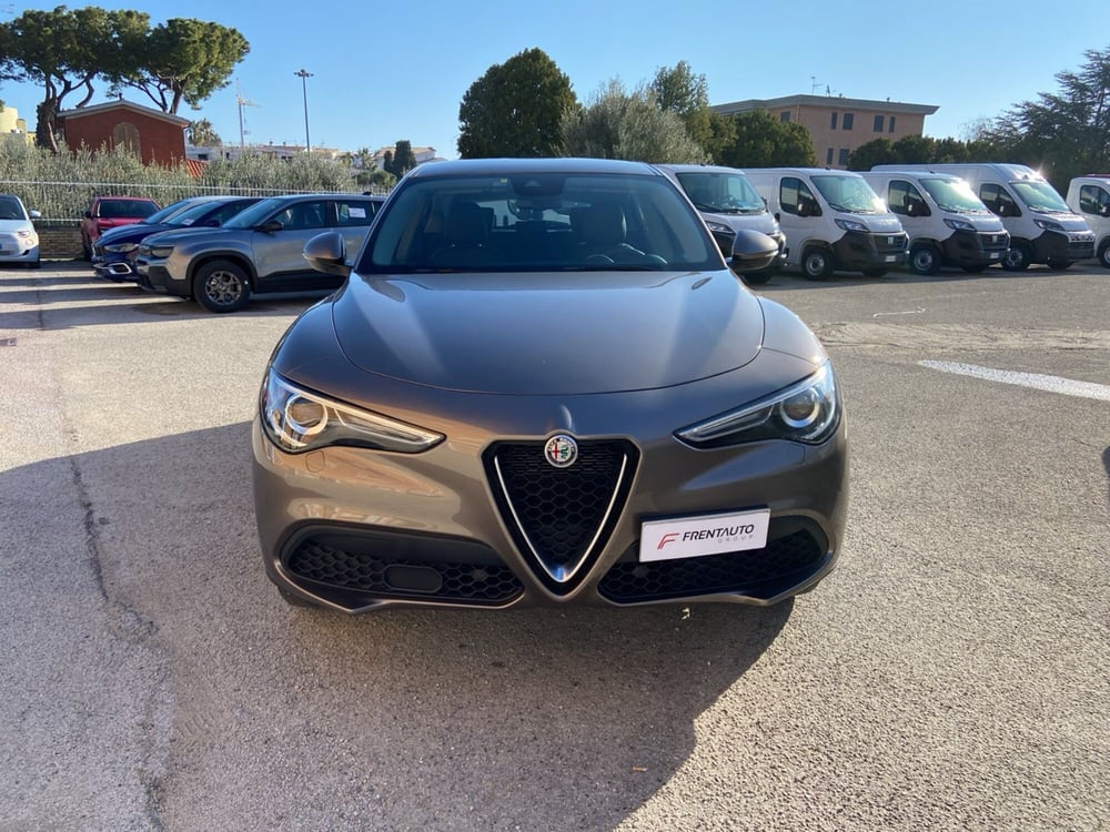 Alfa Romeo Stelvio usata a Chieti (5)