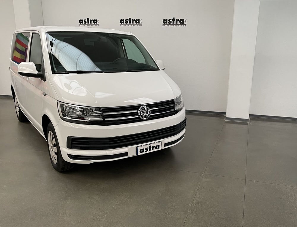 Volkswagen Veicoli Commerciali Caravelle usata a Novara