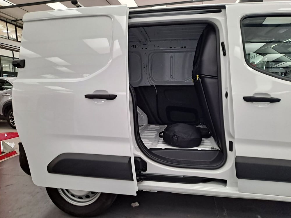 Toyota Proace City Electric usata a Roma (9)