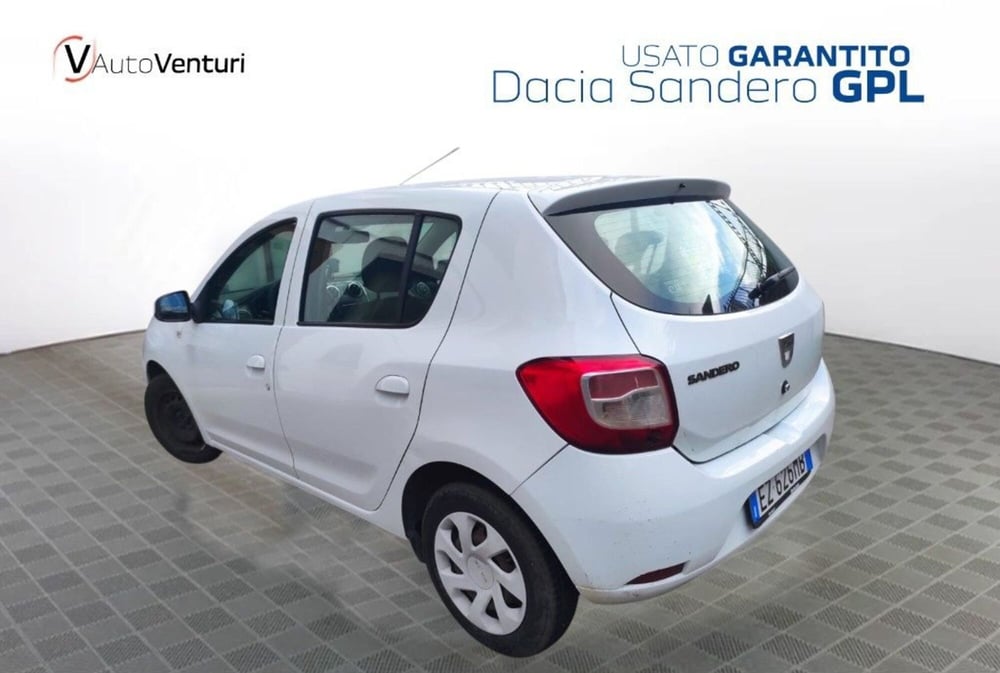 Dacia Sandero usata a Viterbo (2)