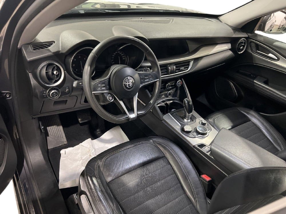 Alfa Romeo Stelvio usata a Caltanissetta (18)