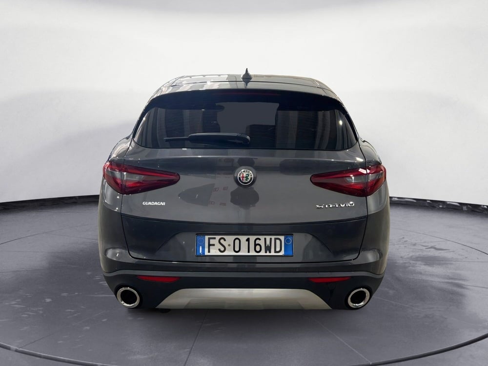 Alfa Romeo Stelvio usata a Caltanissetta (4)