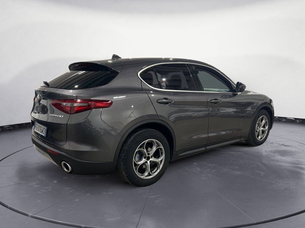 Alfa Romeo Stelvio usata a Caltanissetta (6)