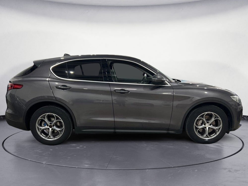 Alfa Romeo Stelvio usata a Caltanissetta (7)