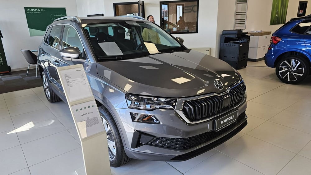 Skoda Karoq nuova a Livorno (6)