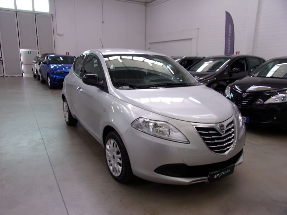 Lancia Ypsilon usata a Reggio Emilia (3)