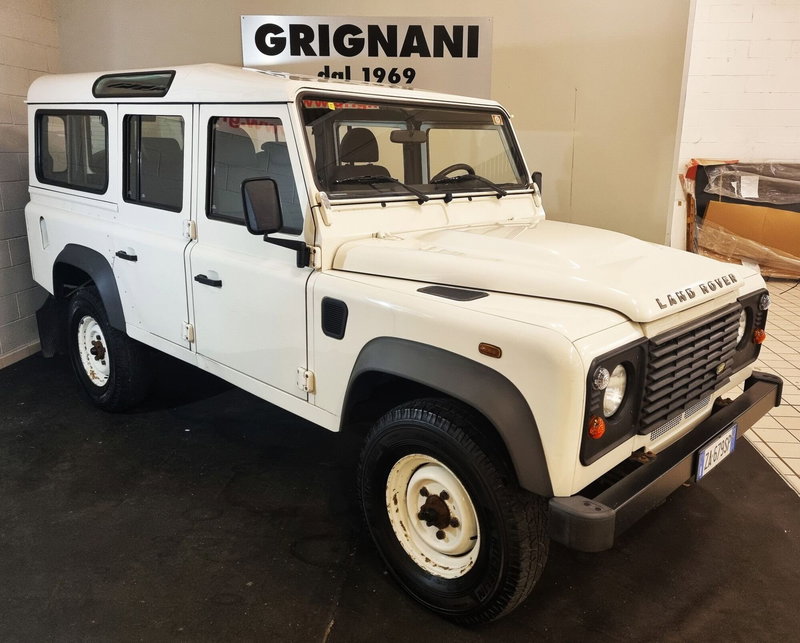Land Rover Defender usata a Pavia