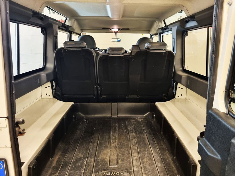 Land Rover Defender usata a Pavia (7)