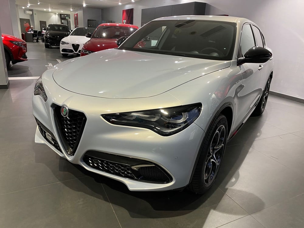 Alfa Romeo Stelvio nuova a Reggio Emilia (2)